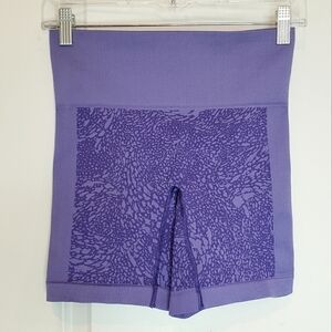 Lululemon Sculpt Short Iris Purple Floral Print Mid Bike Stretch 2